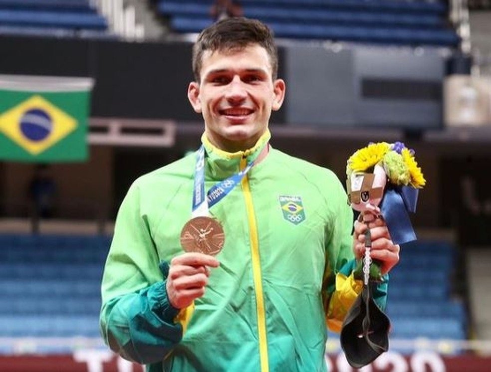 Brasileiro vence concurso de medalhas dos Jogos da Juventude 2024