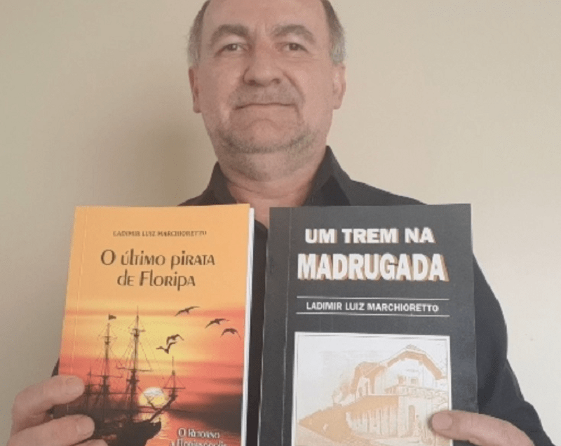 Élvio Vargas autografa em Porto Alegre – Literatura RS