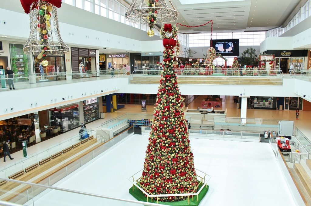 ParkShopping terá árvore de 11 metros na pista de patinação no gelo | Timoneiro ParkShopping terá árvore de 11 metros na pista de patinação no gelo | Timoneiro