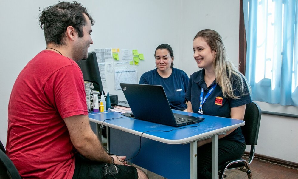 Com mais de 1,5 mil vagas, Caravana de Empregos chega no bairro Igara, no Senai, na terça-feira, 25