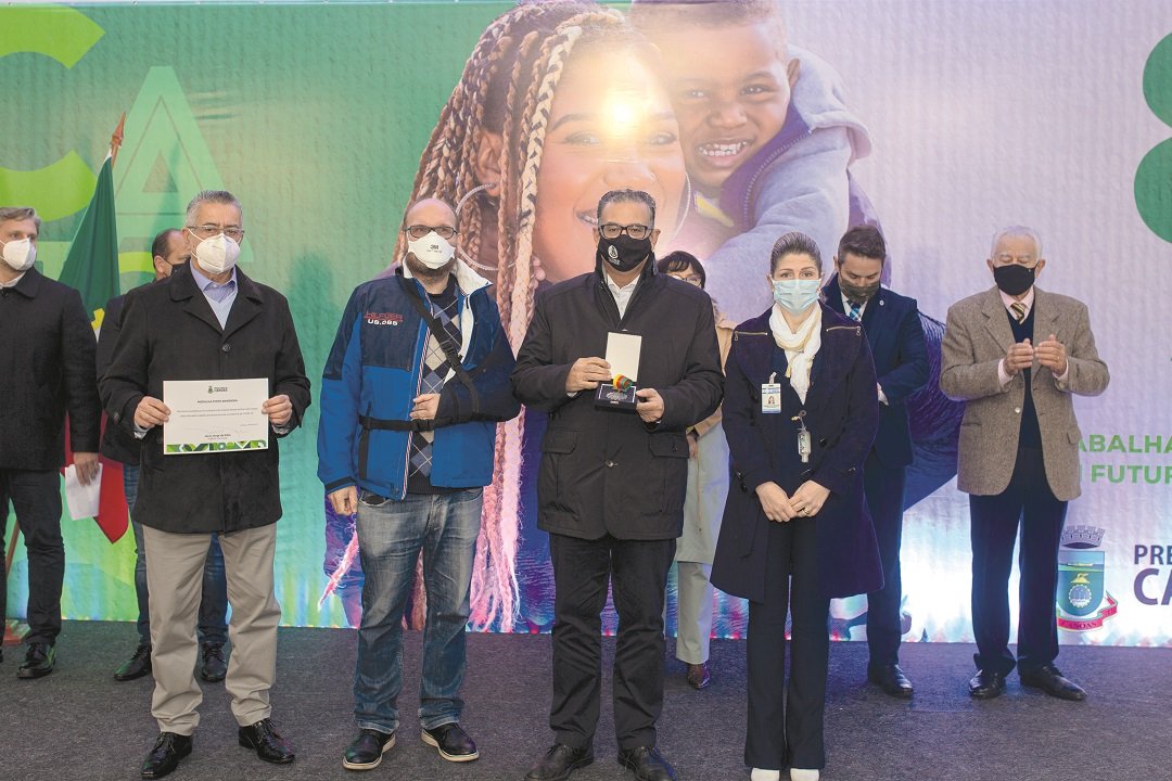 Em 2021, foi agraciado com a medalha Pinto Bandeira pela uma luta contra a Covid-19