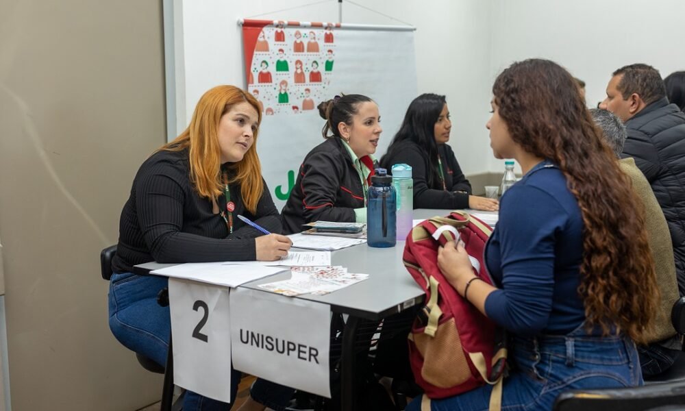 Caravana de Empregos acontece na sexta-feira, 25, com mais de 300 vagas