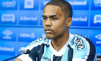 Justiça do RS manda prender Douglas Costa, ex-atacante do Grêmio