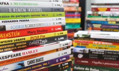 Escolas de Nova Santa Rita e Novo Hamburgo recebem doação de livros de projeto social