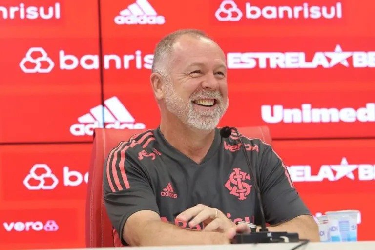 Após fiasco do Inter no Gre-Nal, clube demite dirigentes, mas mantém Mano Menezes no cargo/Reprodução Instagram @manomenezes_oficial)
