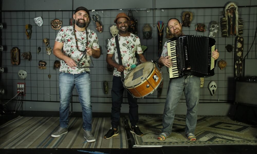 Primeiro Arraiá do ParkShopping Canoas terá shows com entrada solidária no domingo - Tribo Cazumbá/Divulgação
