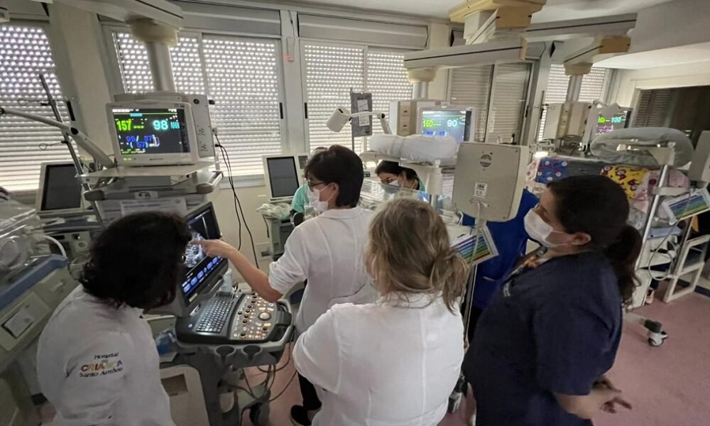 Curso do Hospital Universitário habilita médicos da UTI Neonatal em urgências