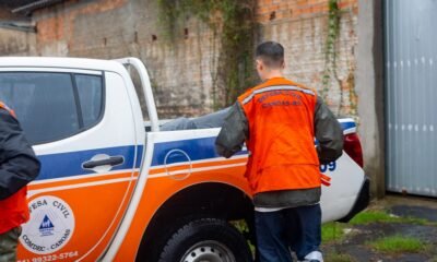 Canoas recebe doações de telhas para atender moradores atingidos pela chuva de granizo; veja como ajudar - Foto: Thiago Guimarães