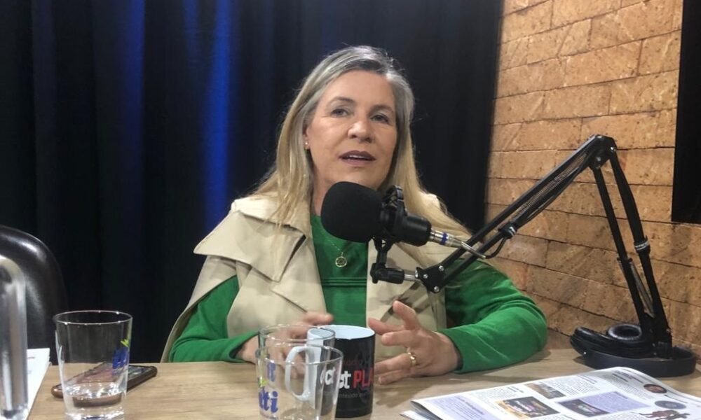 Simone Sabin conta como é ser a primeira presidente do PTB Canoas