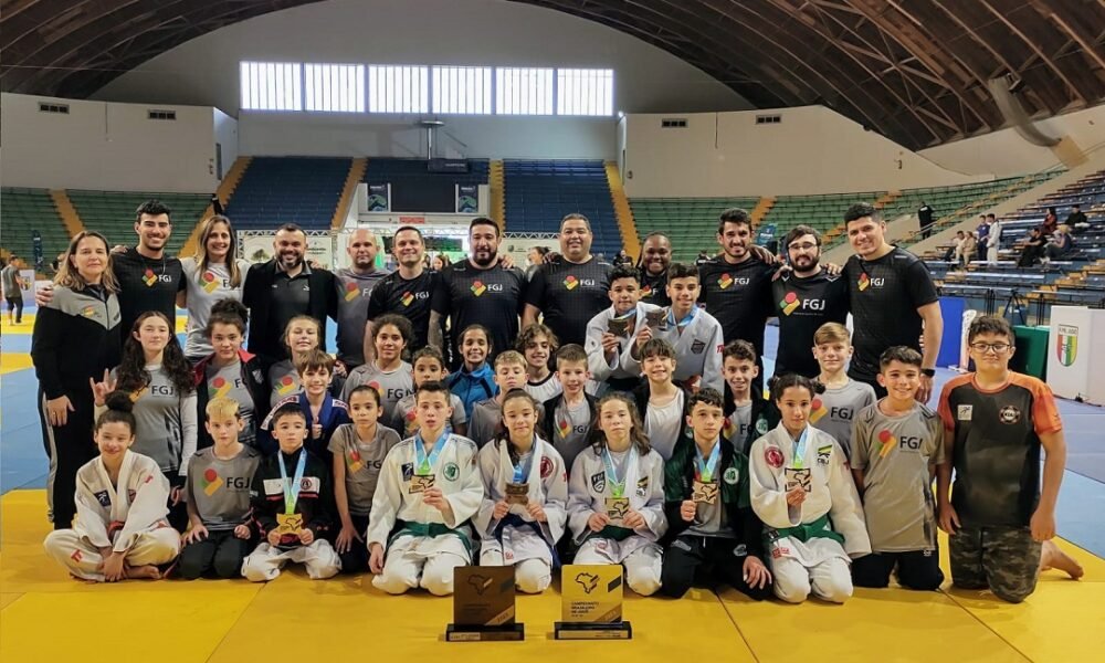 União é bicampeão Estadual de Vôlei masculino Sub-15 - Grêmio Náutico União