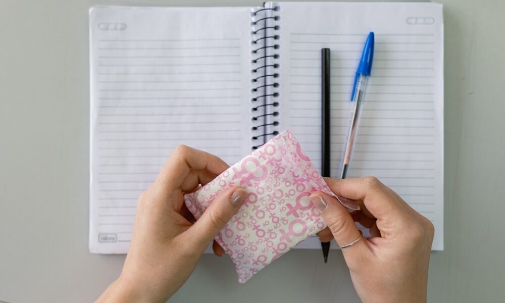 Dignidade Menstrual: Saiba como funciona a distribuição de absorventes a meninas e mulheres - Foto: Pamella Mendes