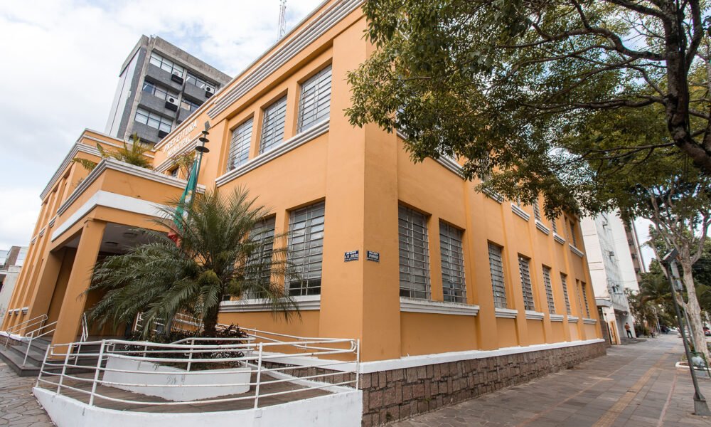 Prefeitura anuncia reposição salarial de 4,83% a servidores públicos ainda em janeiro