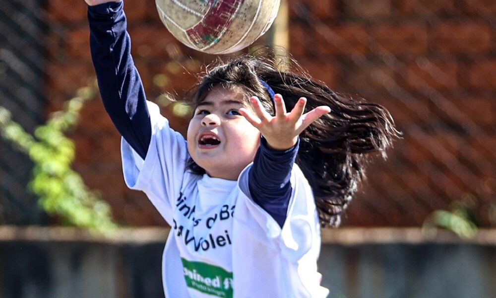 Em Canoas, crianças da Escola para Surdos Vitória evoluem na prática do voleibol - Foto: Moreno Carvalho