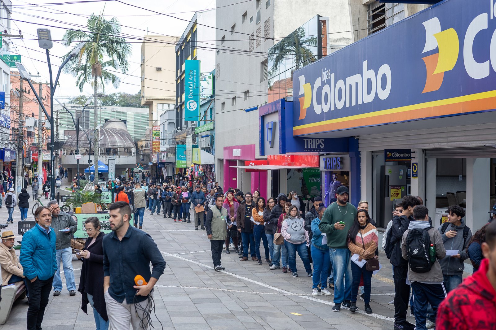 Semana começa com oferta de mais de 5 mil vagas de trabalho no RS