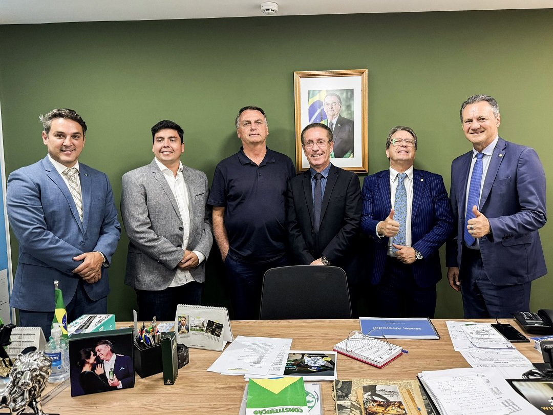 Vereador Airton Souza oficializa pré-candidatura à Prefeitura de Canoas em reunião com Jair Bolsonaro