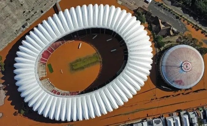CBF consulta equipes e acata pedido de suspender duas rodadas do Brasileirão por causa das enchentes no RS - Foto: Max Peixoto