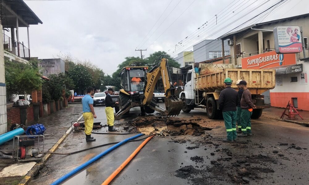 Abastecimento de água em três bairros de Canoas deve ser normalizado no final da tarde