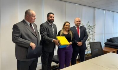 Defesa Civil RS e Correios assinam Termo de Contrato para prestação de serviços de logística de doações