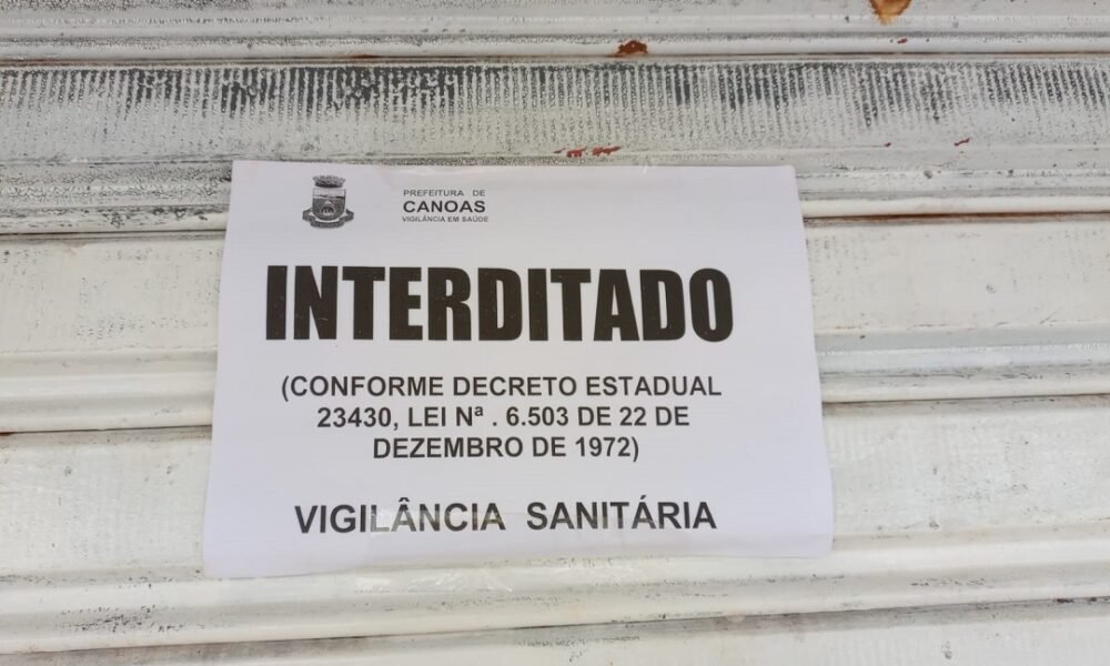 Estabelecimento em Canoas é interditado por vender produtos submersos na enchente