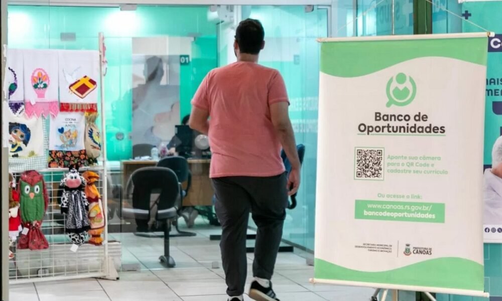 Cadastro de currículos no Banco de Oportunidades de Canoas em centros de distribuição