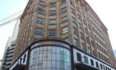 Programa abre mais de cem vagas de cursos gratuitos e com bolsa-auxílio