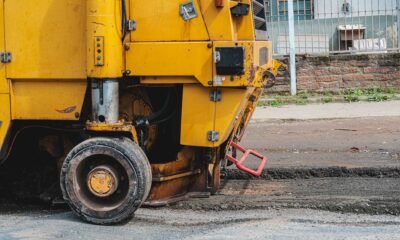 Estrada do Nazário terá bloqueios de trânsito nesta semana para trabalhos de recuperação asfáltica