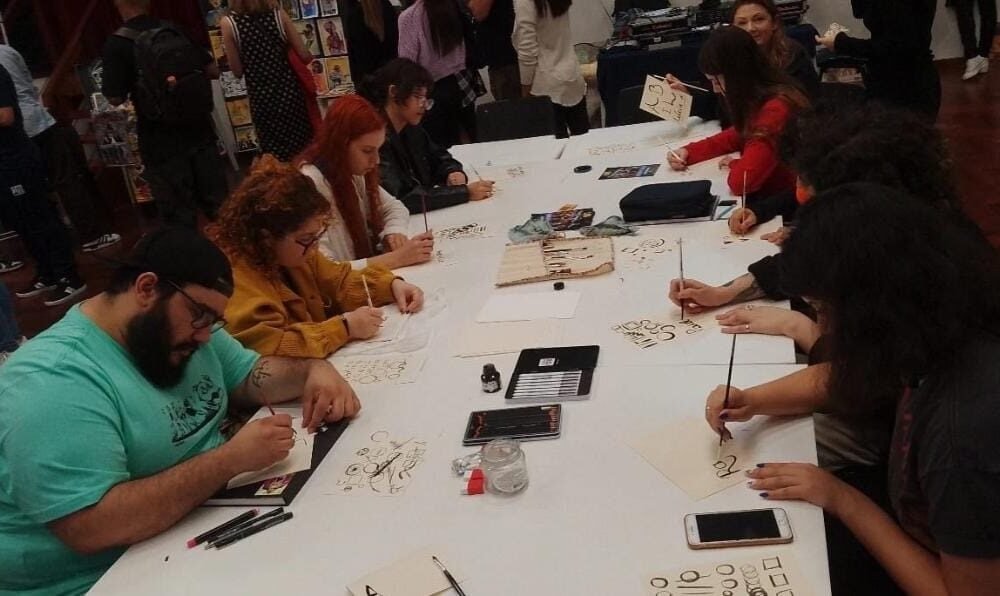 Sarau cultural com feira de variedades reúne população canoense e artistas