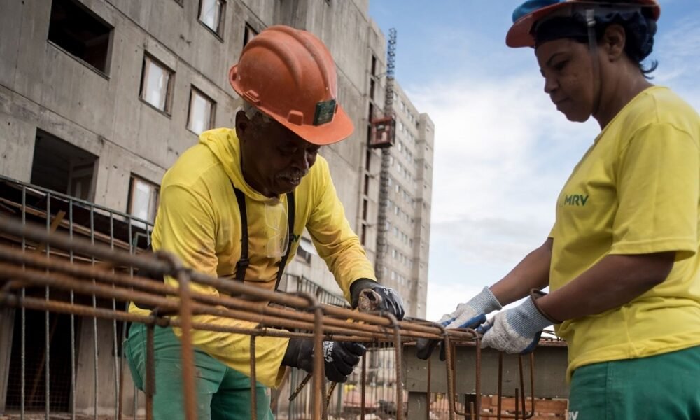MRV tem mais de 200 oportunidades para trabalhar em canteiros de obras em seis cidades da Região Metropolitana