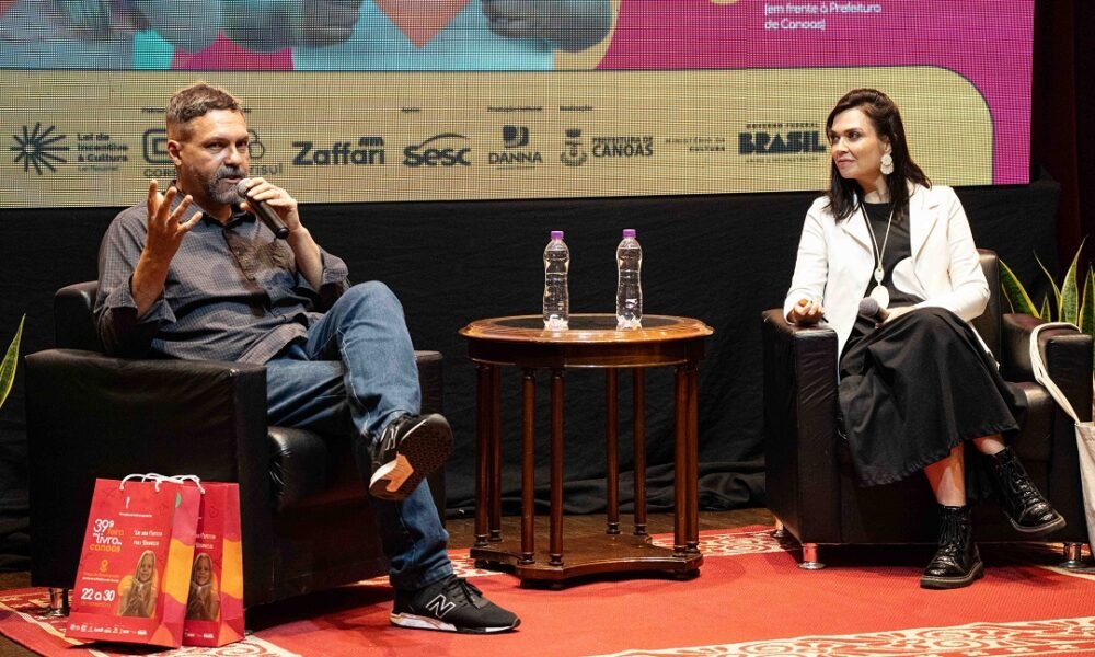 Domingo teve bate-papo com os escritores Paulo Scott e Morgana na Feira do Livro de Canoas