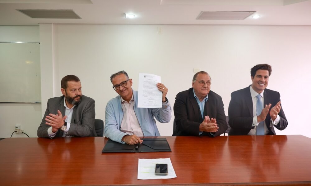 Assinada ordem de início de serviços da nova entidade que fará a gestão do Hospital Universitário de Canoas