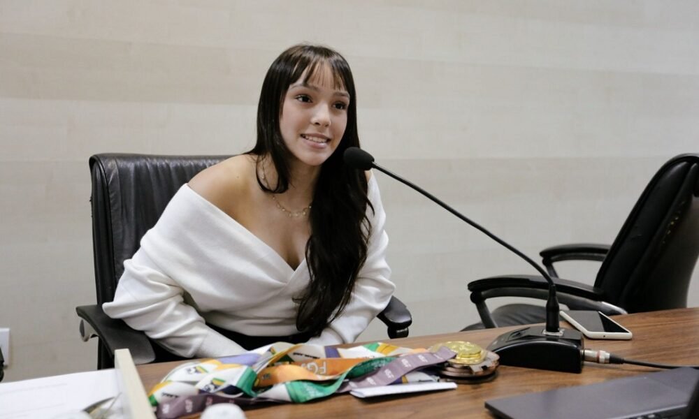 Grande Expediente celebra conquista de Sarah Mauer Mendes, campeã mundial escolar de judô