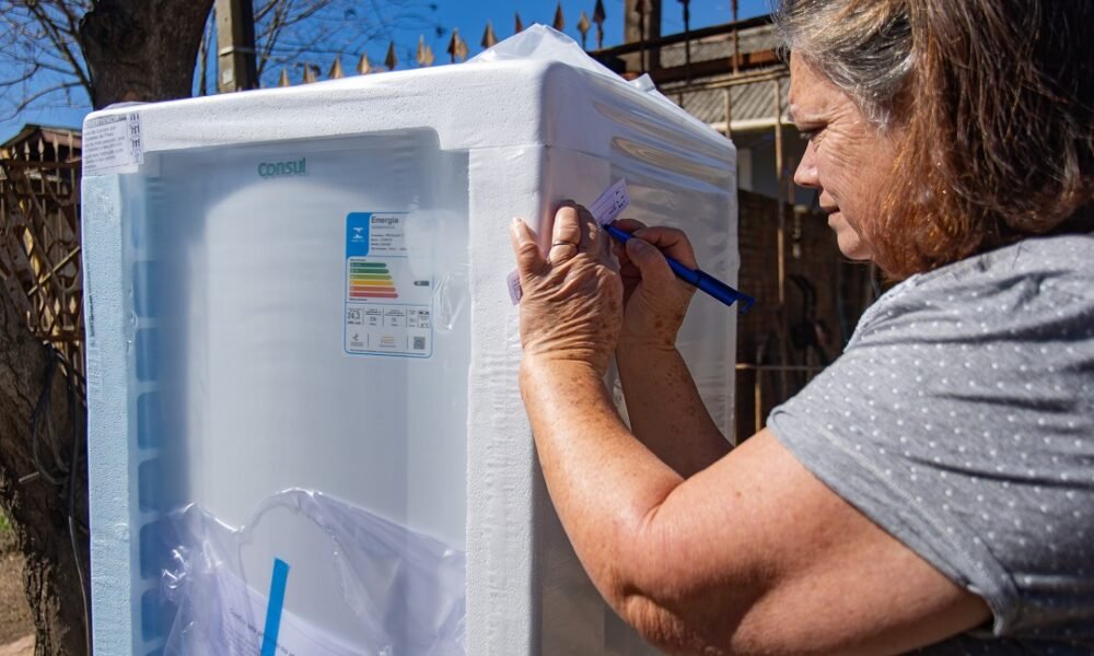 Lista de selecionados remanescentes para retirada de geladeiras do Programa Canoas Volta pra Casa é divulgada