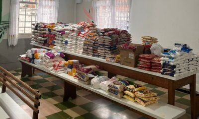 Flowork doa 3 toneladas de alimentos arrecadados em ação de final de ano