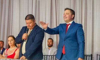 Prefeito reeleito em Nova Santa Rita, Battistella toma posse e anuncia nomes de sua equipe de governo