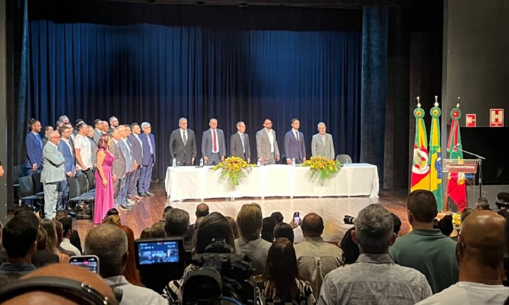Sessão especial de posse marca início de uma nova legislatura em Canoas
