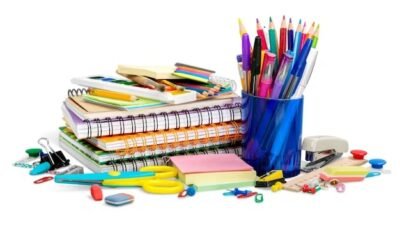 VOLTA ÀS AULAS Pesquisas e orçamentos online fazem a diferença na hora de comprar o material escolar