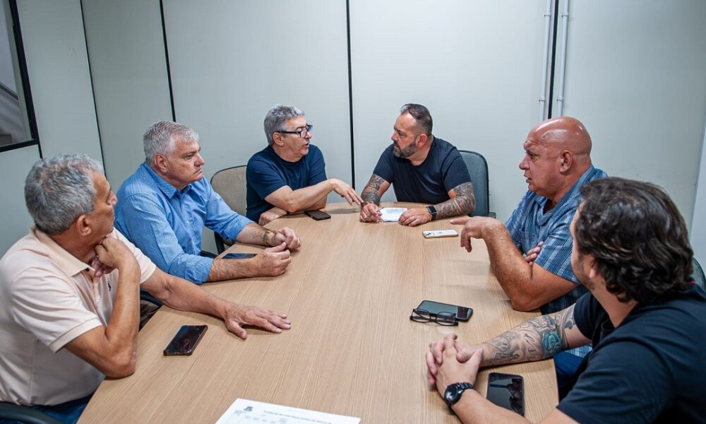 Demolição de antiga sede da 1ª Companhia da BM é discutida em reunião