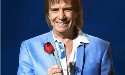 Roberto Carlos apresenta a nova turnê “Eu Ofereço Flores” na FENAC em Novo Hamburgo