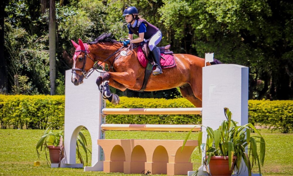 Amazona canoense Martina Zoé fala sobre paixão pelo hipismo no Canoas Podcast