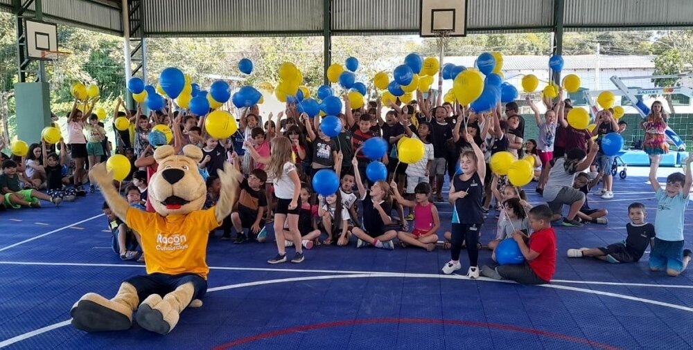Escolas municipais de Canoas são contempladas com doação de livros de educação financeira