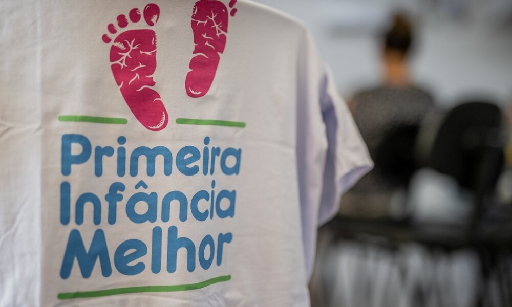Visitadoras do Programa Infância Melhor recebem qualificação para atenderem bebês vítimas das enchentes