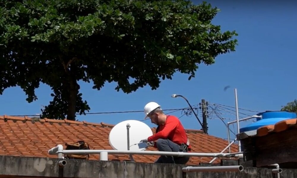 Famílias do RS afetadas pelas enchentes de 2024 podem solicitar reinstalação gratuita de suas parabólicas digitais até 30 de junho 