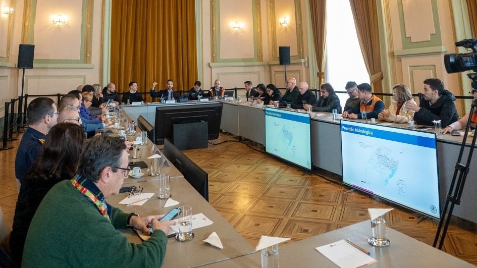 Governador reúne equipe para alinhar ações diante de novo alerta de chuvas intensas