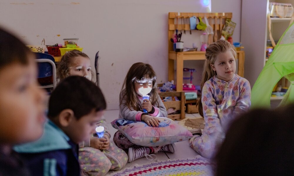 Festa do pijama na EMEI Recanto do Filhote marca volta às aulas