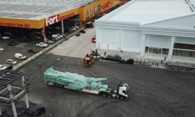 Estátua da Liberdade chega a Havan de Canoas