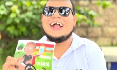 Jovem com paralisia cerebral lança livro e transforma diário em relato de superação