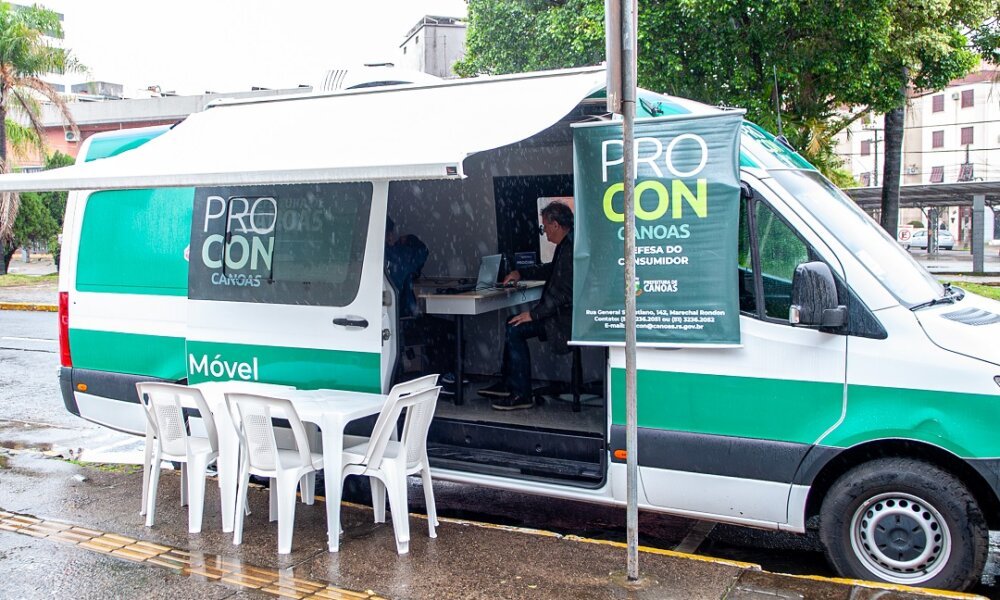 Unidade móvel do Procon atende canoenses em frente ao Canoasprev até sexta-feir, 8
