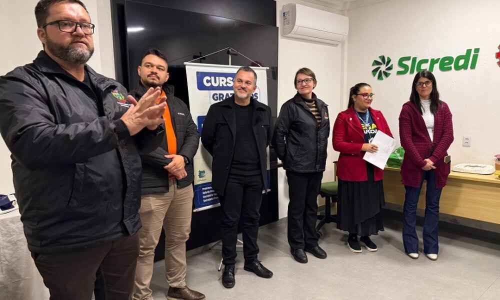 Formandos do Qualifica RS recebem certificados em cerimônia de encerramento da Prefeitura de Nova Santa Rita