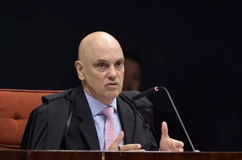 STF inicia votação sobre tentativa de golpe; Moraes vota por condenar Bolsonaro e mais sete réus