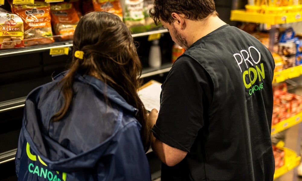 Procon de Canoas fiscalizações para identificar irregularidades na venda de bebidas adulteradas